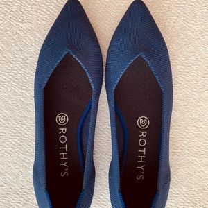 Rothys Navy Blue The Point hardly worn 9